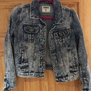 Juniors distressed cropped jean/trucker jacket